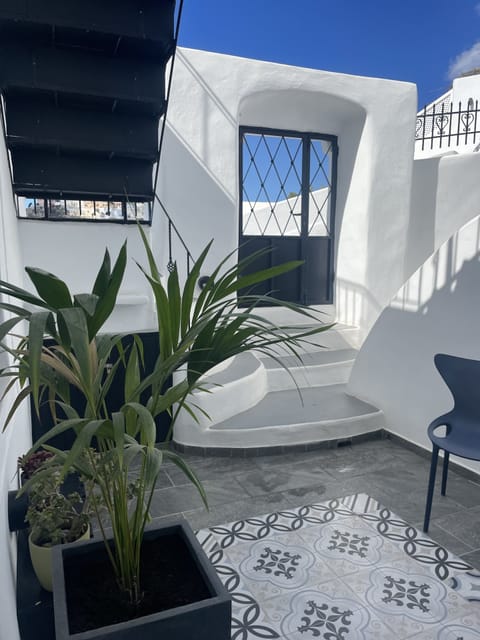 Grand Cave Suite with Caldera Sea Views | Terrace/patio