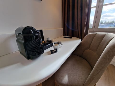 Executive Room | Premium bedding, pillowtop beds, blackout drapes, soundproofing