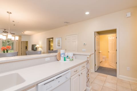 Premium Condo, 3 Bedrooms, 2 Bathrooms | In-room safe, individually decorated, individually furnished