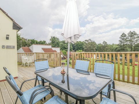 Cottage | Outdoor dining