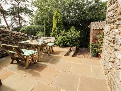 Cottage | Outdoor dining