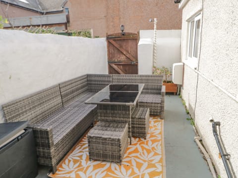 Cottage | Property grounds