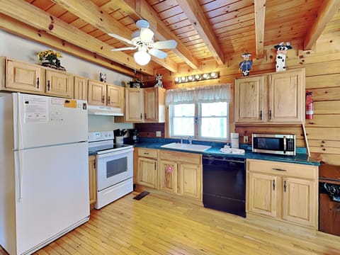 Studio (2 Bedrooms) | Property amenity