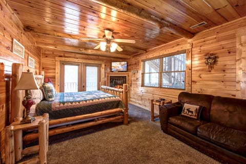 Cabin (Hemlock Inn) | 8 bedrooms, individually decorated, individually furnished, free WiFi