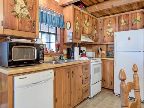 Studio (2 Bedrooms) | Property amenity