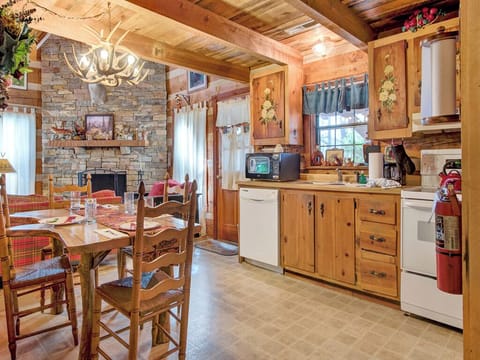 Studio (2 Bedrooms) | Property amenity