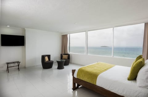 Room, Ocean View | Minibar, in-room safe, bed sheets, wheelchair access