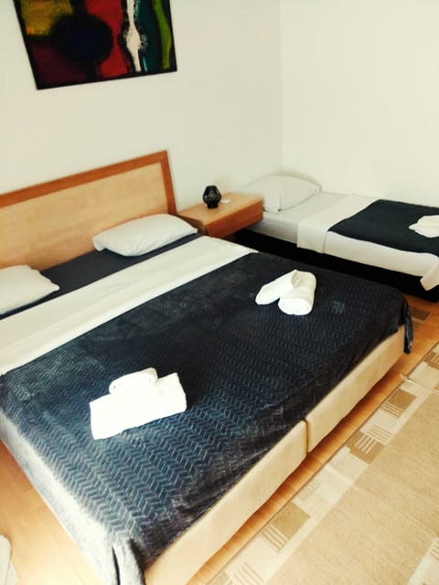 Apartment (Two Bedroom Apartment) | 9 bedrooms, free WiFi