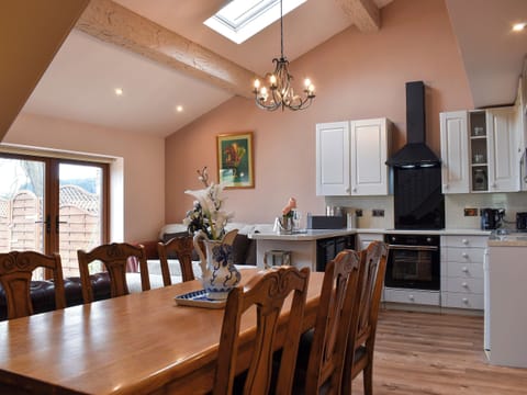 Open plan living space | Pendle Holiday Cottages- Roosters Rest - Pendle Holiday Cottages, Barley, near Clitheroe