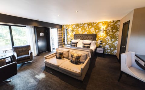 Woodland Lodge Superior | Egyptian cotton sheets, premium bedding, pillowtop beds, in-room safe