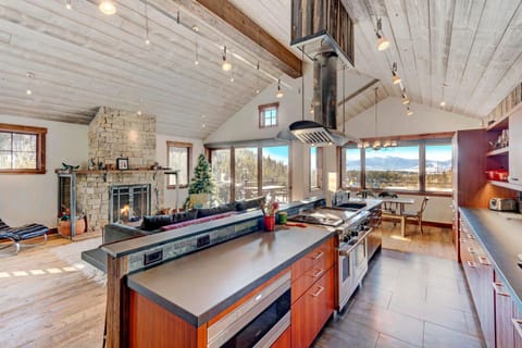 Expansive open floor plan