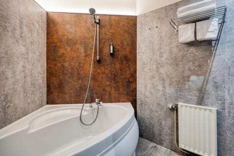 Quadruple Room | Bathroom | Hair dryer, towels