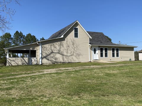 Entrance / Side View