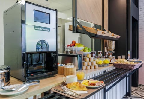 Daily buffet breakfast for a fee