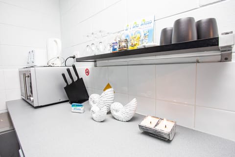 Classic Studio, 1 Bedroom | Private kitchenette | Mini-fridge, microwave, electric kettle, toaster
