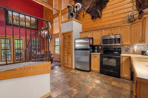 Full Kitchen-Native American Inspired Decor