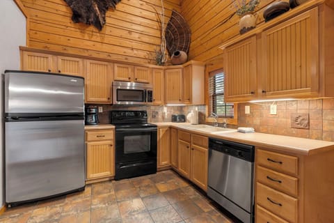 Full Kitchen-Native American Decor