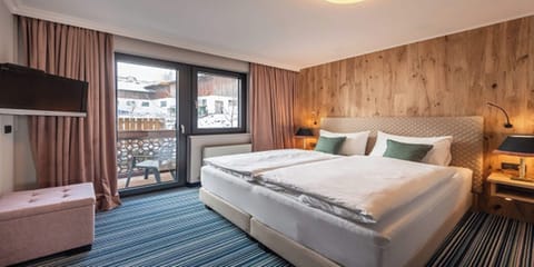 Deluxe Suite, Balcony, Mountain View (Erzherzog Johann) | In-room safe, desk, soundproofing, free WiFi