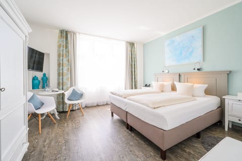 Double Room | Individually decorated, desk, laptop workspace, blackout drapes