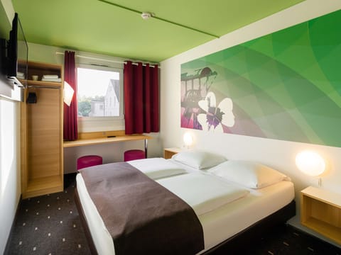 Double Room | Desk, soundproofing, free WiFi, bed sheets