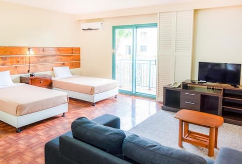 King Villa Suite | In-room safe, individually furnished, iron/ironing board, free WiFi
