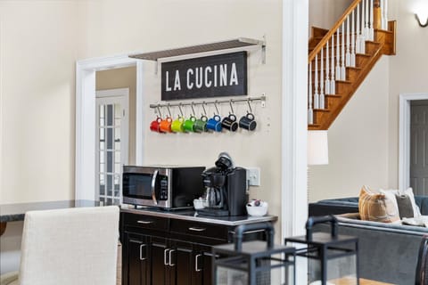 Perfect for family! Luxurious home ~ 20mins to Asheville! House in Buncombe County