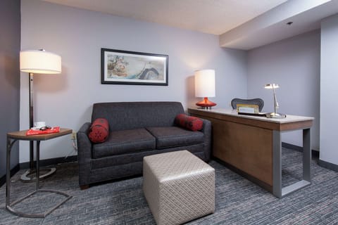 Junior Suite, 1 King Bed | Egyptian cotton sheets, premium bedding, pillowtop beds, in-room safe