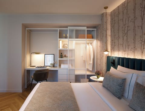 Superior Suite | Premium bedding, minibar, in-room safe, desk