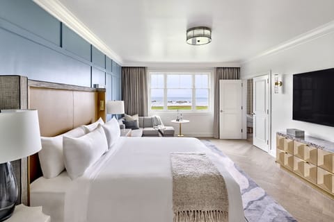 Ocean House, Ocean View Suite | Egyptian cotton sheets, premium bedding, down comforters, in-room safe