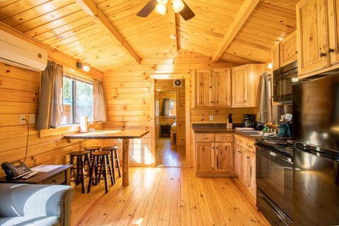 Cottage, 1 Bedroom | Private kitchen