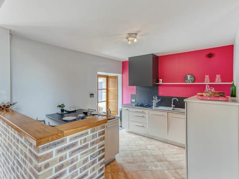 Cabinetry, Countertop, Property, Tap, Sink, Kitchen, Plumbing Fixture, Wood, Interior Design, Lighting