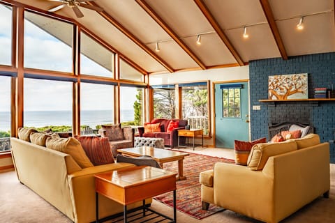 There is plenty of room for everyone to gather in the living room and enjoy the view!