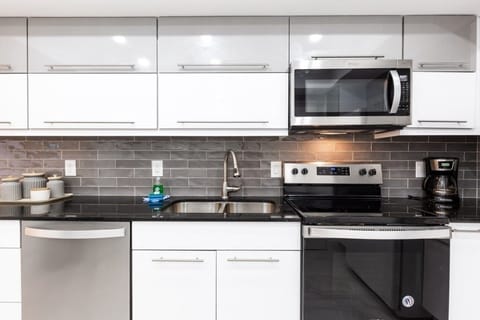 Oven, Microwave, Room, Indoors, Kitchen