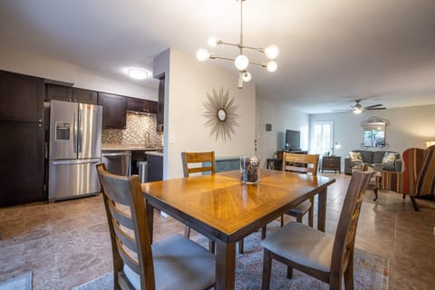 Open concept living/dining room area