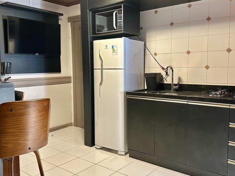 Luxury Triple Room, 1 Bedroom, Kitchen | Private kitchen | Fridge, microwave, electric kettle