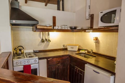 Bungalow, 2 Bedrooms | Private kitchen