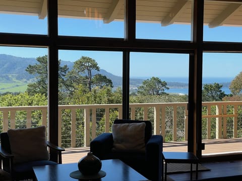 BIG VIEWS of Point Lobos & Carmel Valley. Only 1/2 mile from Carmel-by-the-Sea!
