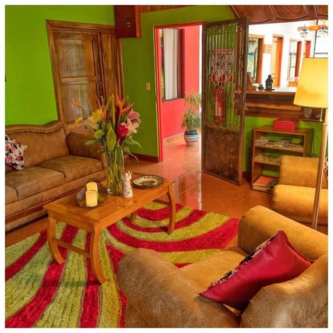 Colibri Family Suite | Living area