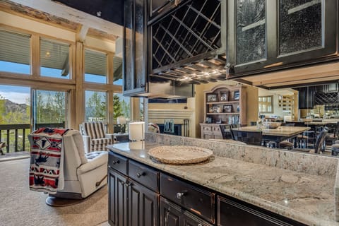 Counterspace/storage