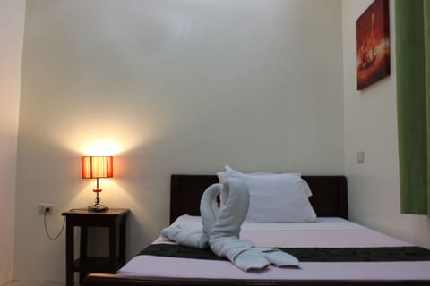 Standard Room | Premium bedding, minibar, in-room safe, desk