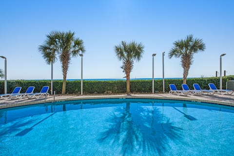 2 outdoor pools, sun loungers