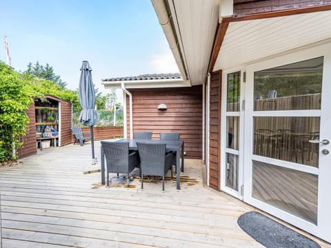 House | Outdoor dining