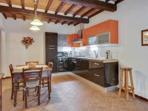 House | Private kitchen | Electric kettle, toaster, highchair