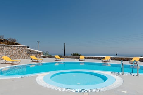 Outdoor pool, open 8:00 AM to 10:00 AM, sun loungers