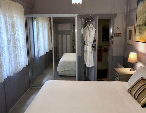 Standard Room, Non Smoking (5 - Small Queen Room) | Iron/ironing board, free WiFi, bed sheets