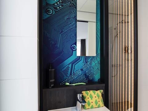 Superior Room | In-room safe, blackout drapes, free WiFi