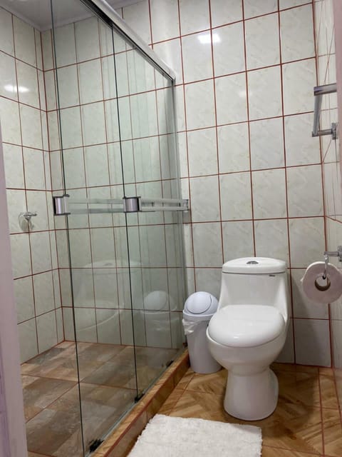 Standard Room | Bathroom | Shower, towels, soap, shampoo