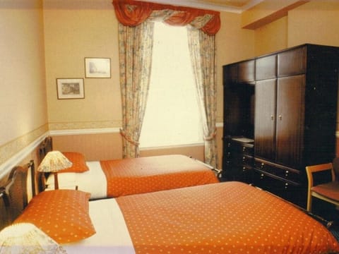 Standard Twin Room, Ensuite