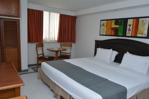 Superior Double Room | Desk, iron/ironing board, rollaway beds, free WiFi