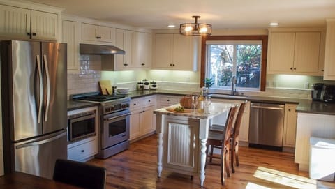 Kitchen complete with Stove, Oven, Refridge, microwave & 3 sets of coffee makers